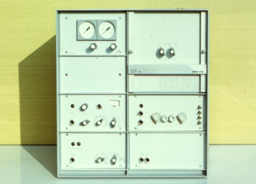 SCH series gas chromatograph  for operating laboratories (1970)